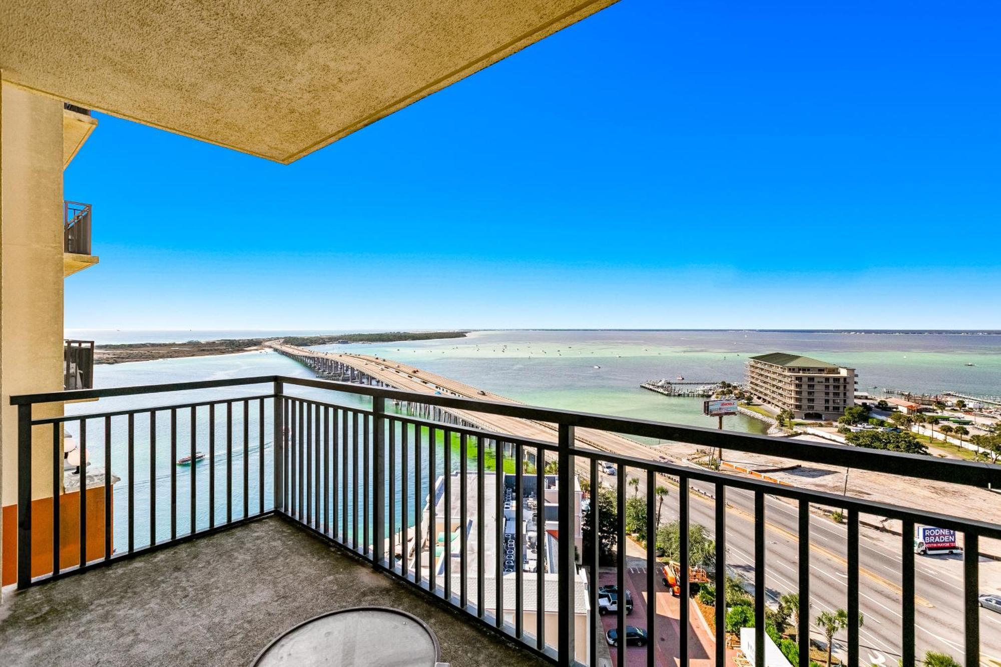 Emerald Grande Destin Rum bild